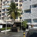 Praia De Copacabana Posto 6